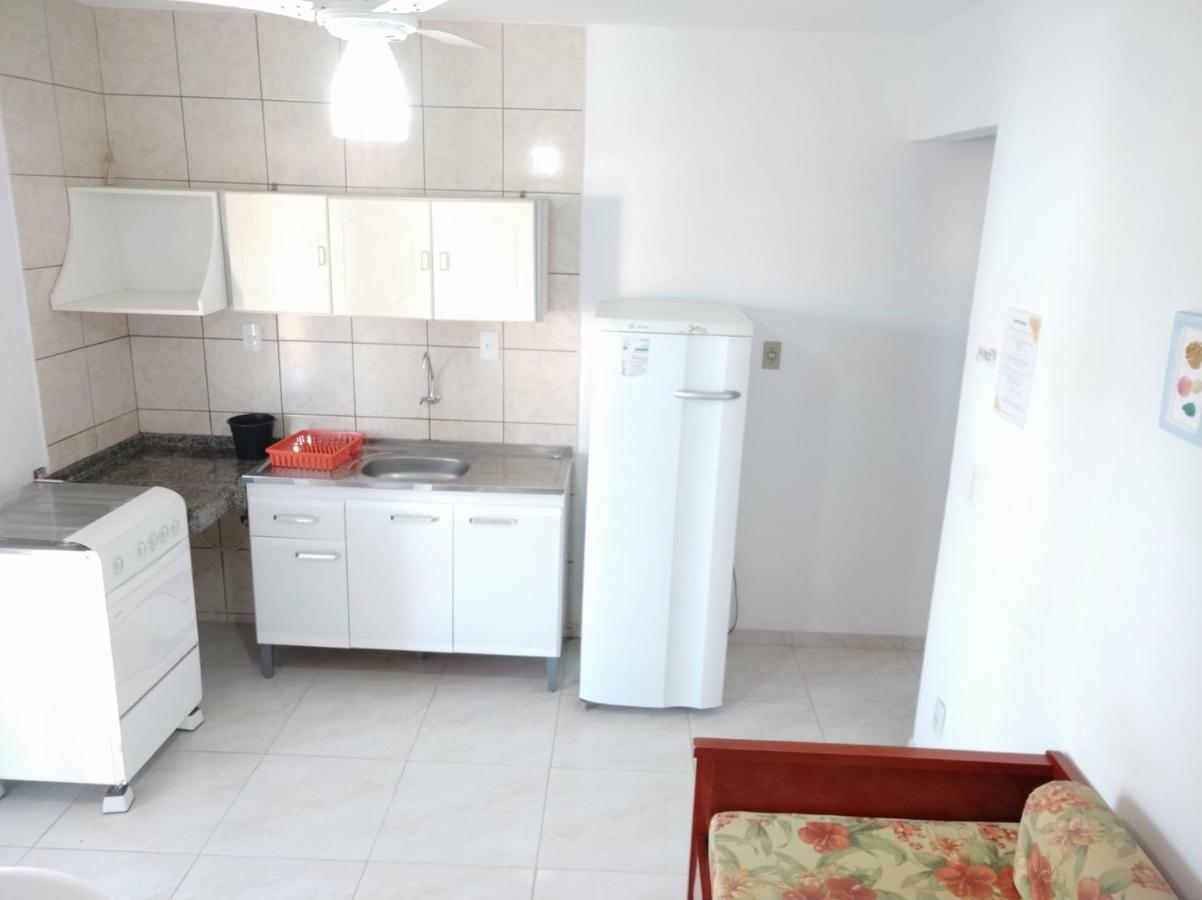 Residencial Praia Bombas Бомбиньяс Экстерьер фото