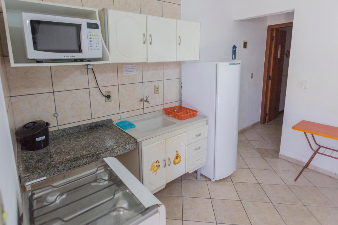 Residencial Praia Bombas Бомбиньяс Экстерьер фото