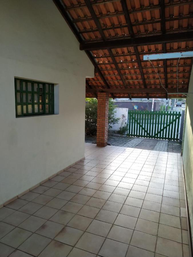 Residencial Praia Bombas Бомбиньяс Экстерьер фото